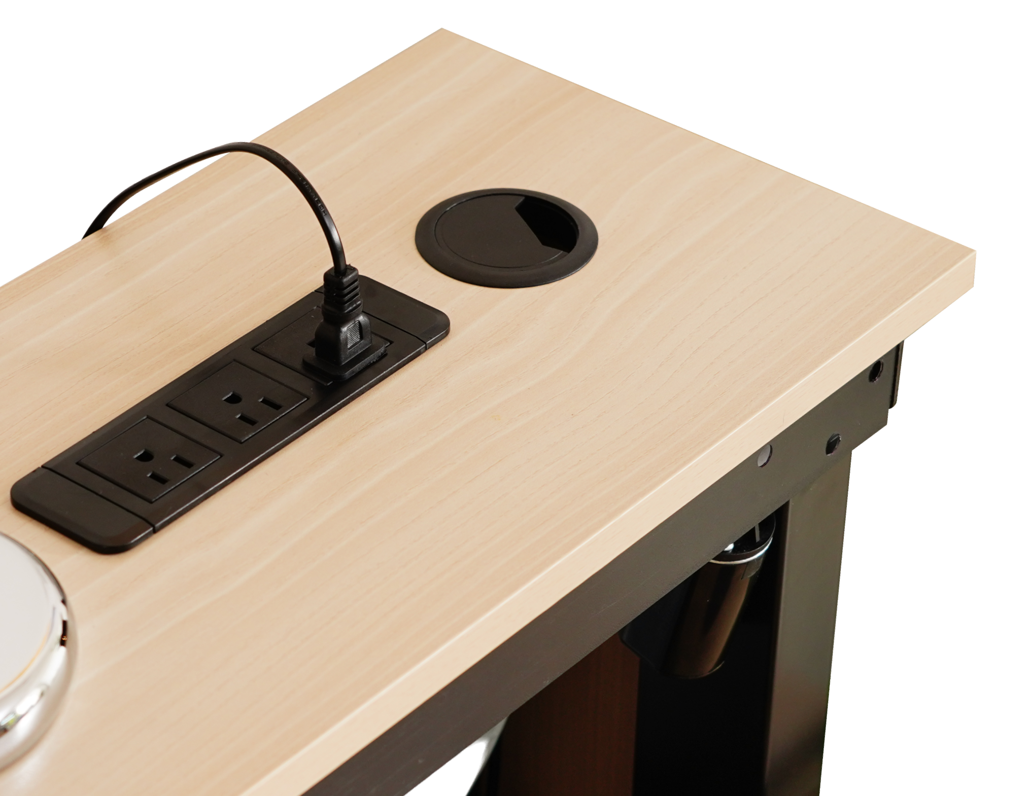 Power Up Without
The Cable Mess